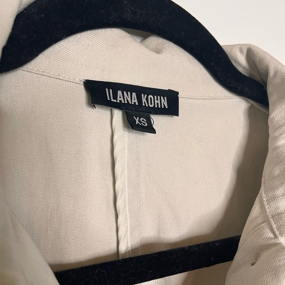 Ilana Kohn White Jacket with Brown Buttons - Picture 6 of 11